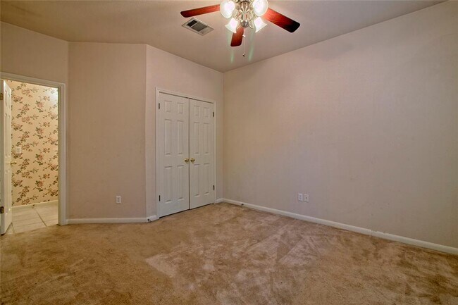 Building Photo - 8212 Fern Bluff Ave