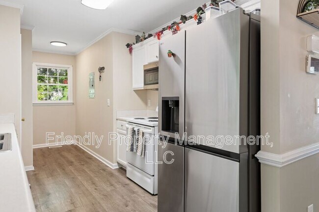 Building Photo - 1608 Rogers Pointe Ln
