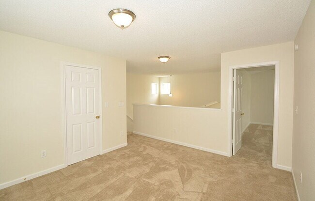 Building Photo - 15341 Ten Point Dr