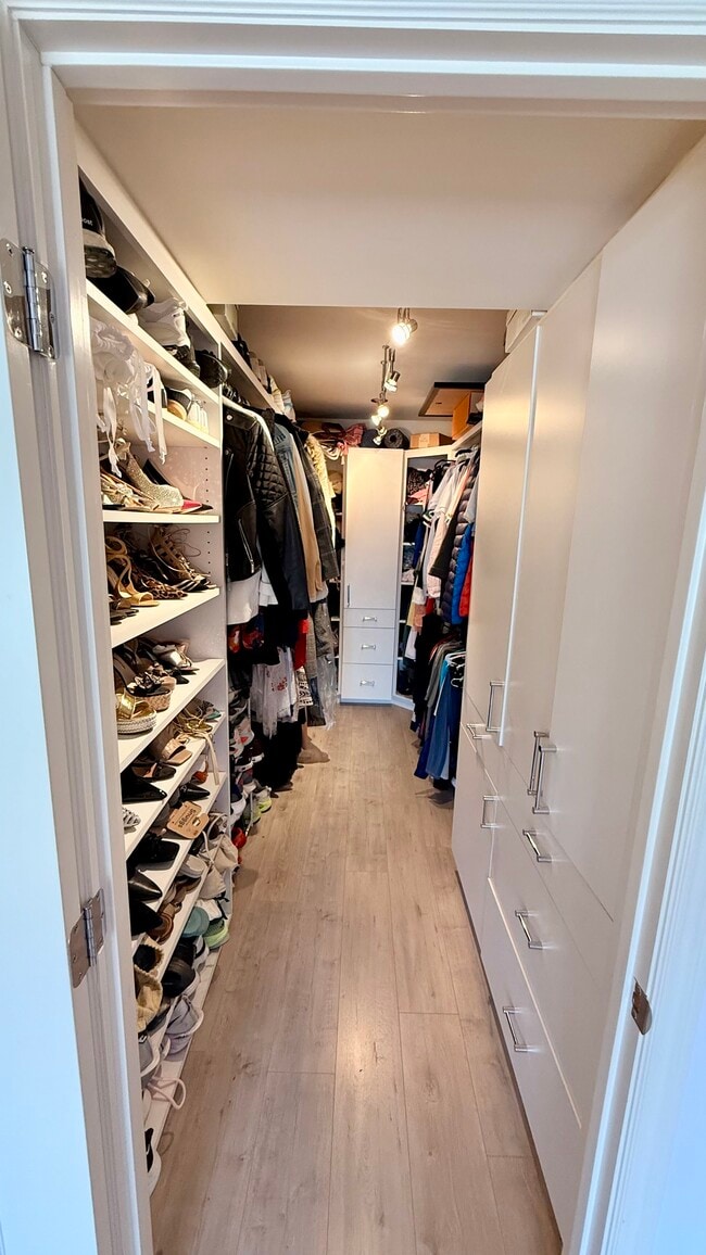 Building Photo - 222 Monterey Rd