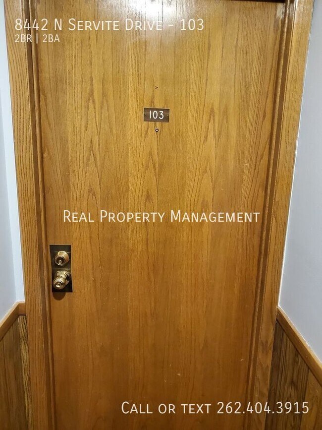 Building Photo - 8442 N Servite Dr