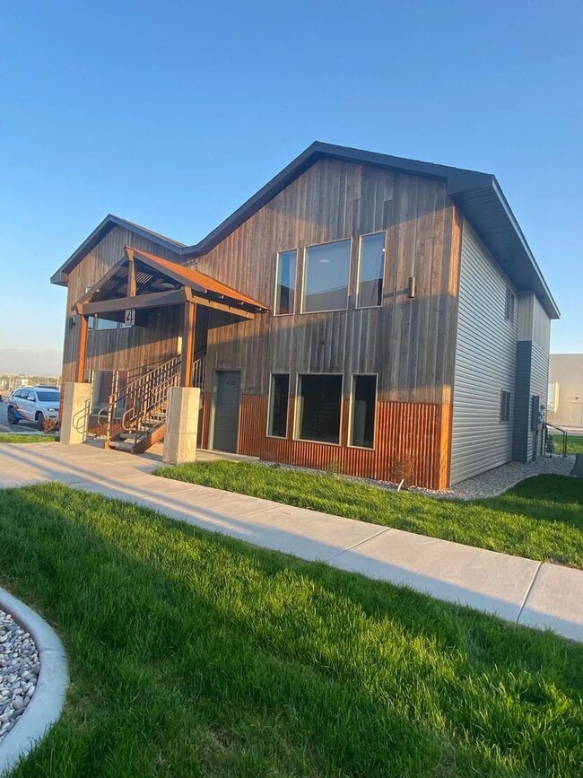 Building Photo - Teton River Flats