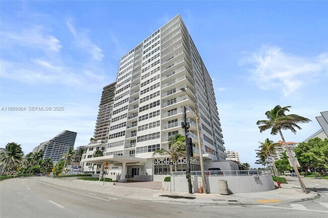 Building Photo - 209 N Fort Lauderdale Beach Blvd