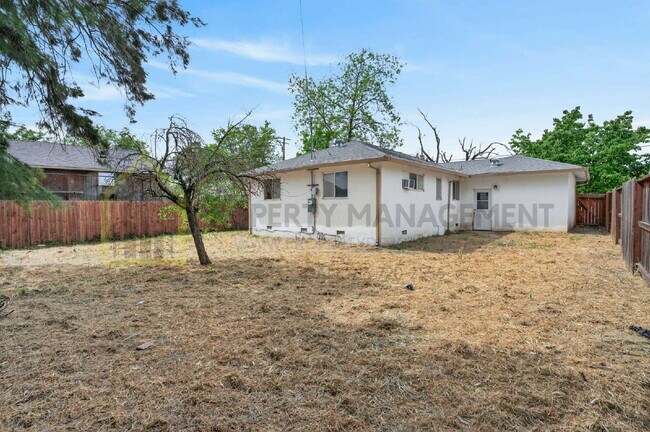 Building Photo - Charming 3-Bedroom Gem on Albatross Way - Cozy Living in Sacramento