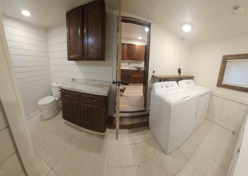 Building Photo - 127 W Colfax St