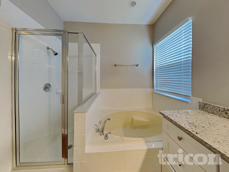 Building Photo - 15821 Pine Lily Ct