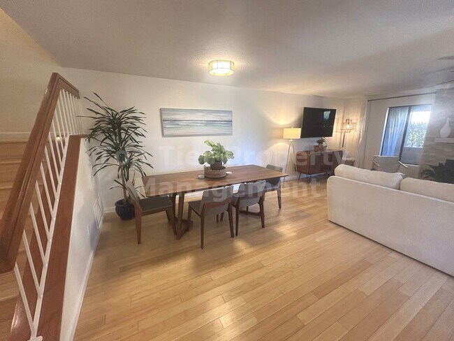 Building Photo - **Beautiful, Fully-Furnished 2 bed / 2.5 bath Townhome in Coastal Carlsbad - Available NOW**