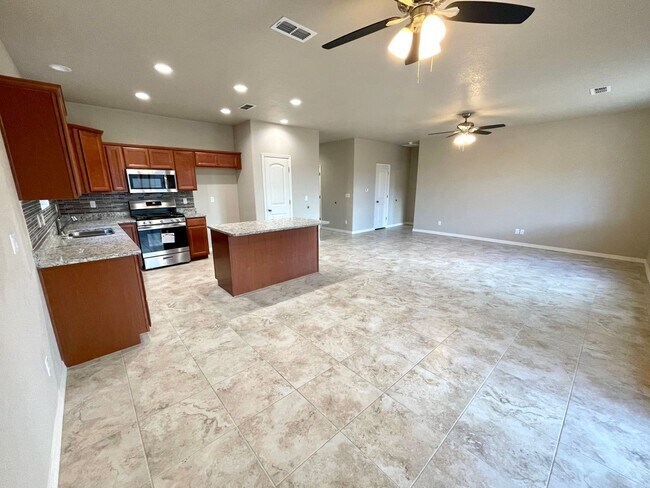Building Photo - 2022 Construction 3 Bedroom Home in Southe...