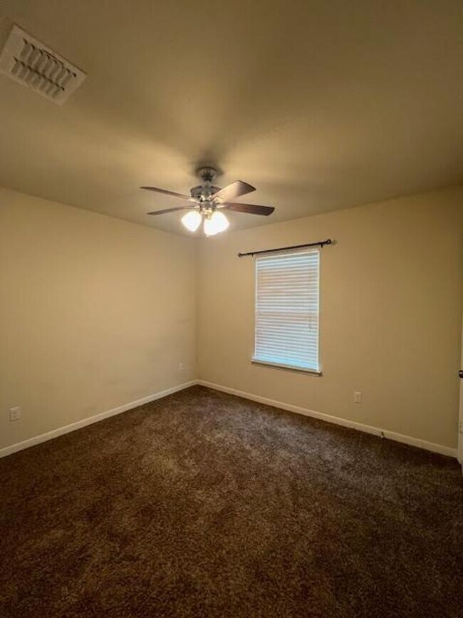 Building Photo - 1106 Merganser Way