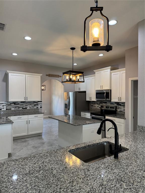 Building Photo - 1365 Evergreen Park Cir