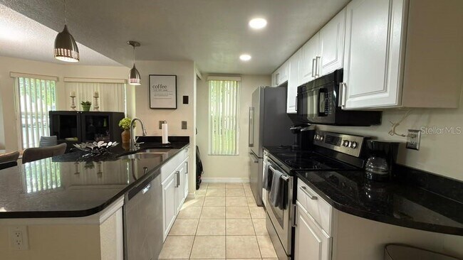 Building Photo - 5003 Laguna Bay Cir