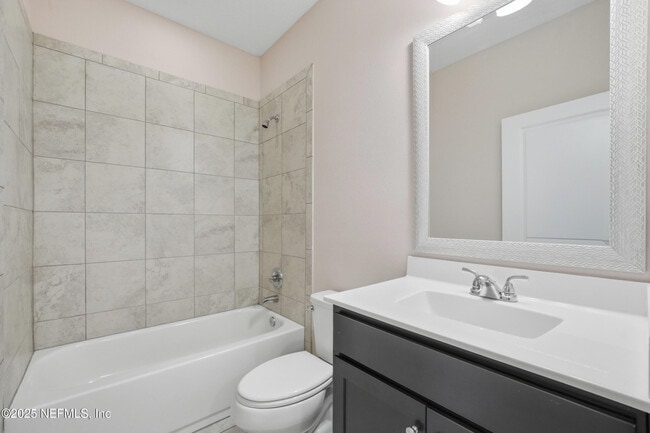 Building Photo - 187 S Coopers Hawk Way