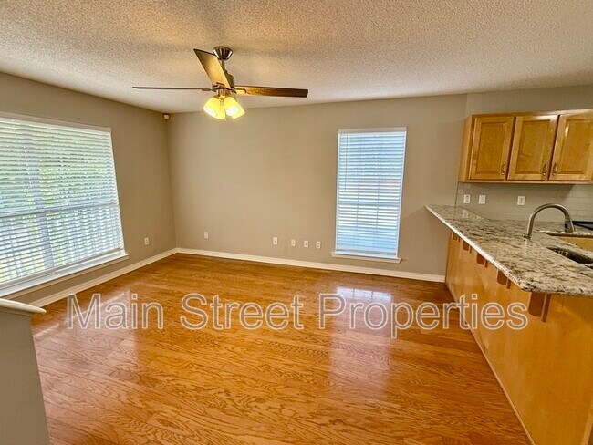 Building Photo - 2121 Pin High Dr