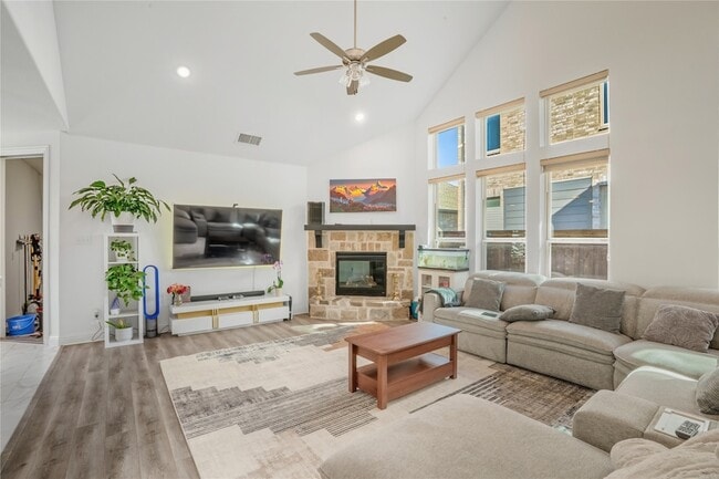 Building Photo - 4424 English Maple Dr