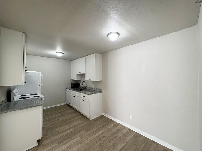 Building Photo - 1509 Trigg Ln