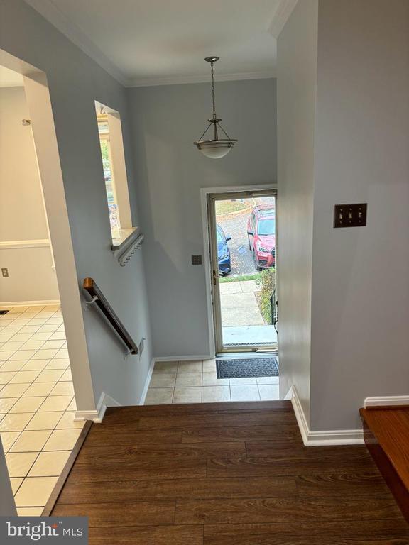 Building Photo - 6803 Wild Rose Ct
