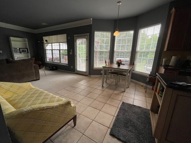 Building Photo - 9709 Glenburn Ln