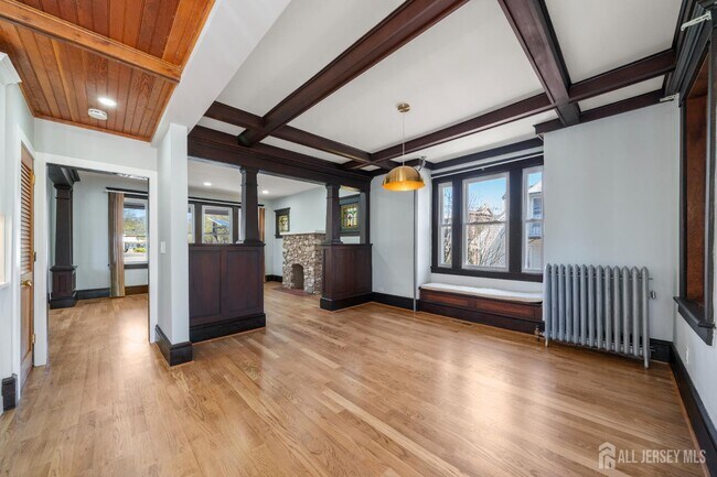 Building Photo - 657 Amboy Ave
