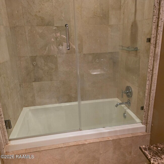 Building Photo - 302 Richland Ave