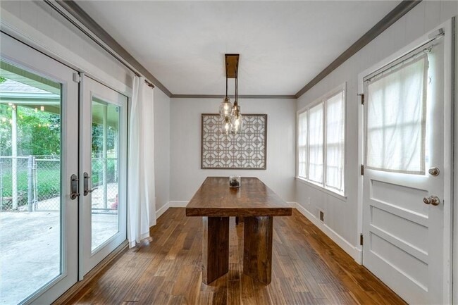 Building Photo - 2955 Delcourt Dr