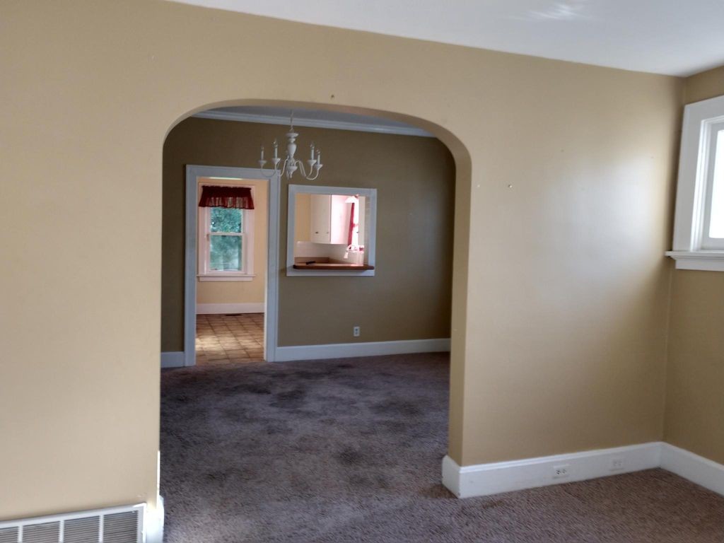 Building Photo - 3536 Linwood Ave