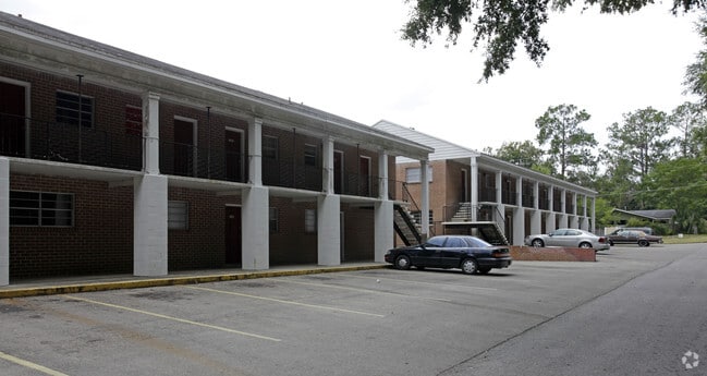 Building Photo - Hillside Apartments