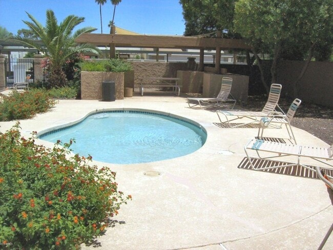 Building Photo - Scottsdale