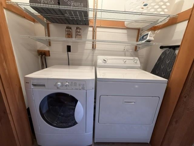 Building Photo - 702 Little Lake Sunapee Rd