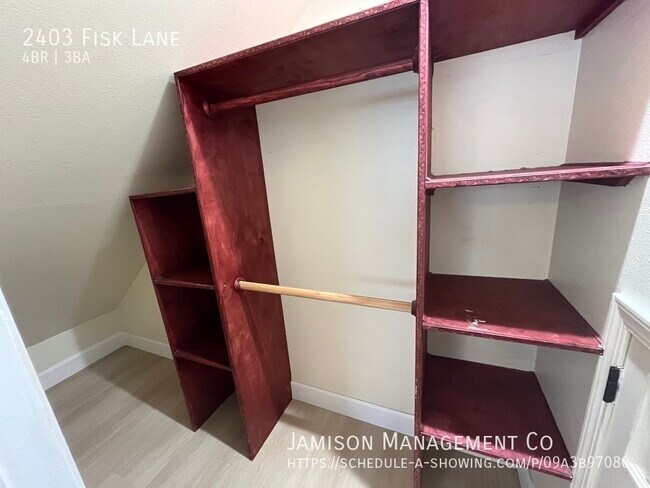 Building Photo - 2403 Fisk Ln