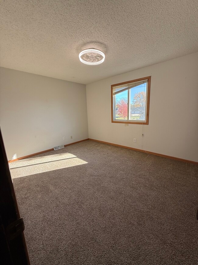 Building Photo - 6668 Fairway Cir