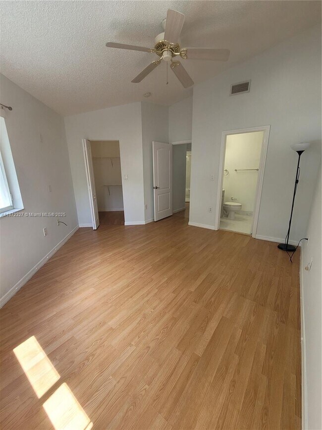 Building Photo - 14385 SW 120th Ct