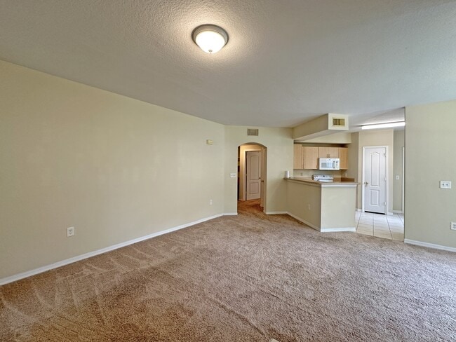 Building Photo - 110 SW Peacock Blvd