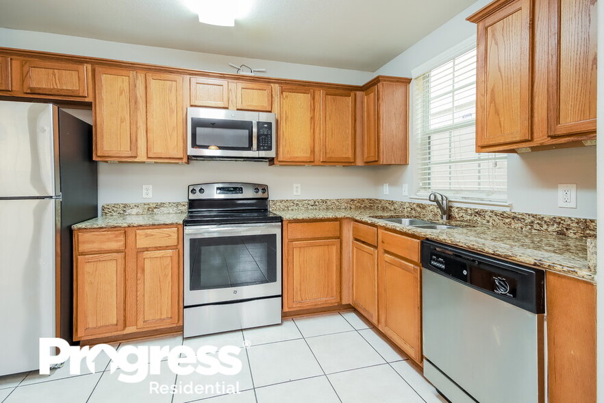 Building Photo - 4959 N Cancun Dr