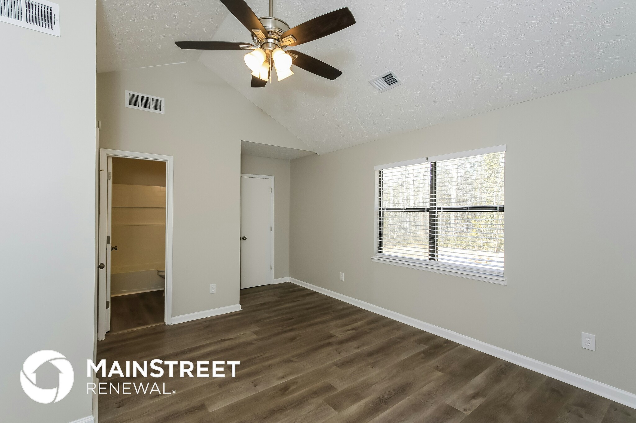 Building Photo - 4602 High Gate Ln