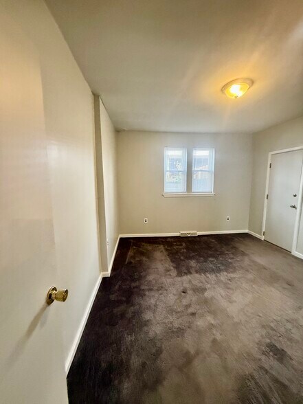 Building Photo - 1217 Snyder Ave