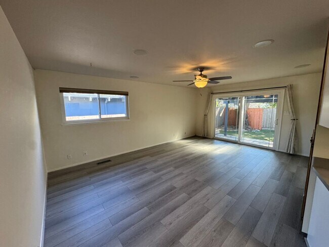 Building Photo - Beautifully Updated 3-Bedroom Home – First...