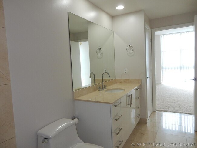 Building Photo - 550 Okeechobee Blvd
