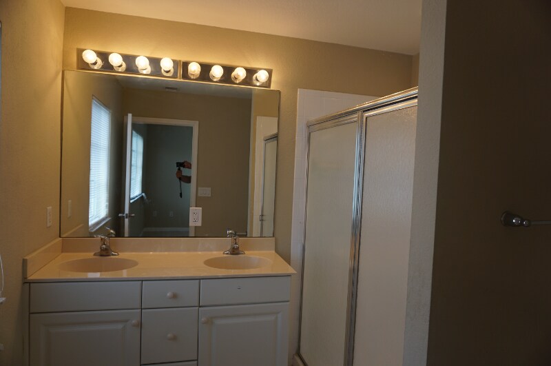 Building Photo - 1108 Lucaya Dr