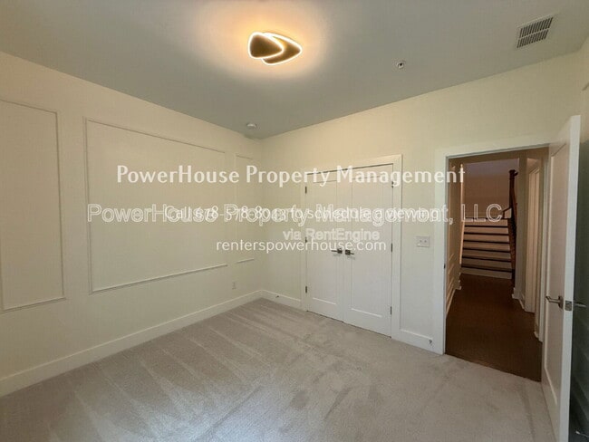 Building Photo - 1190 Harper Dr