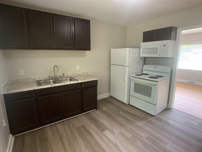 Building Photo - 1714 McHenry Ave