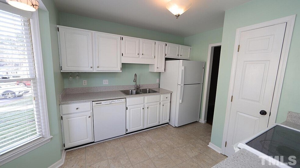 Kitchen on the 1st Floor - 5414 Sharpe Dr