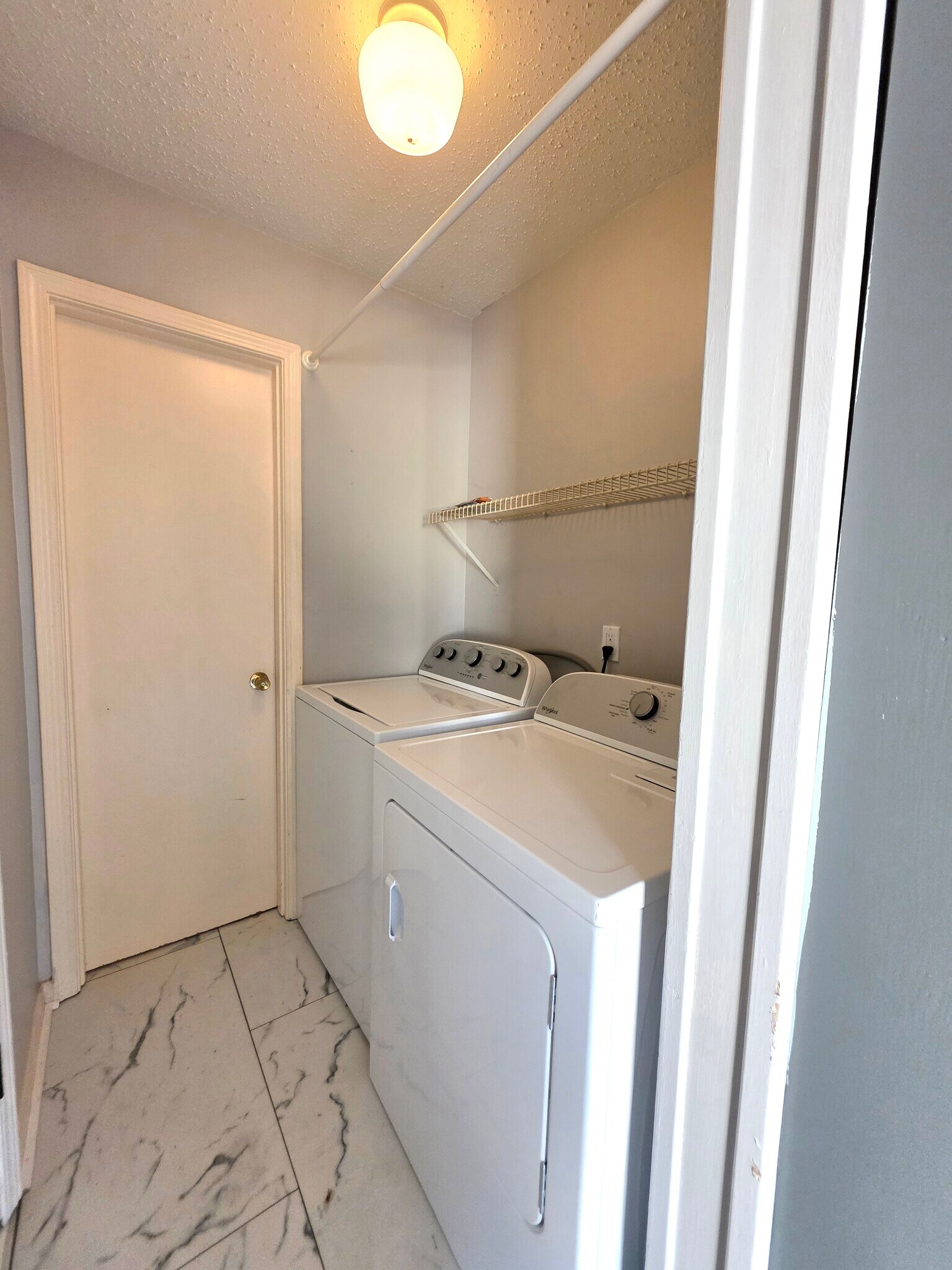 Laundry room - 651 Ynestra Dr