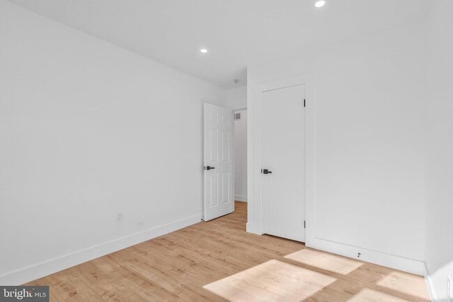 Building Photo - 6810 Weaver Ave