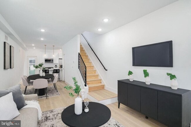 Building Photo - 3957 Wyalusing Ave