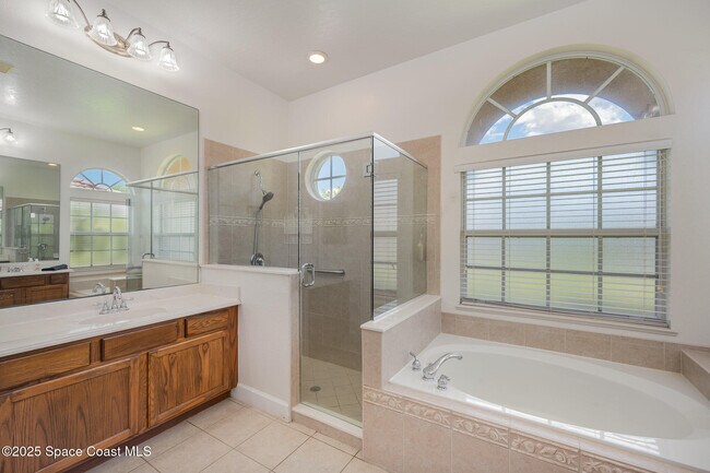 Building Photo - 477 Pirate's Moon Ct