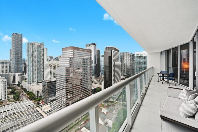 Building Photo - 495 Brickell Ave