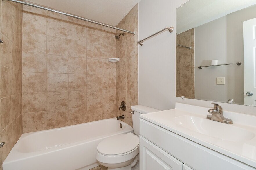 Building Photo - 8109 Grampell Dr