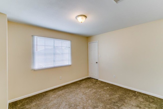 Building Photo - 23711 Welch House Ln