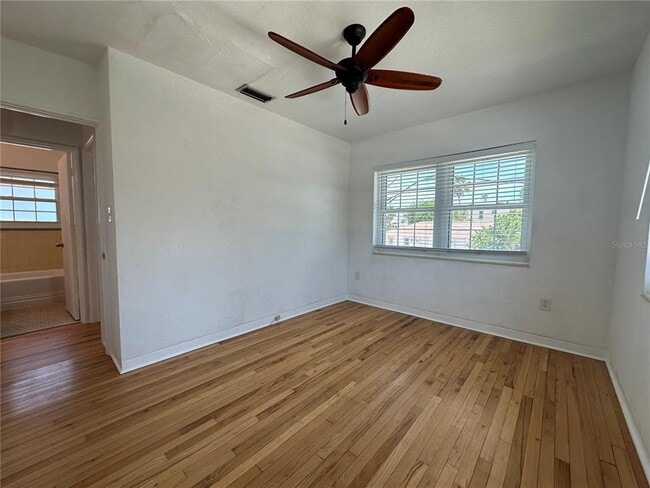 Building Photo - 1800 Pass a Grille Way