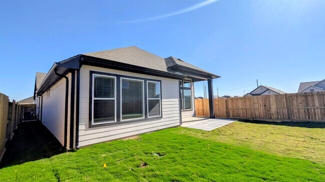 Building Photo - 31814 Blossom Ln